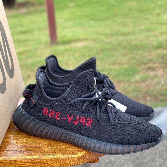 Yeezy 350 v2 - Picture 1 of 5